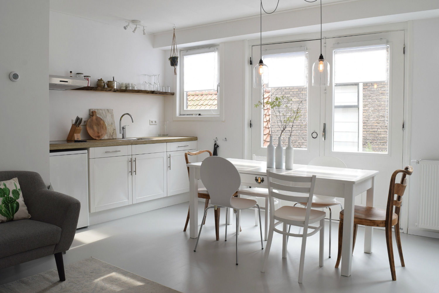 Appartement tbv verhuur in Haarlem, Atelier09 Atelier09 인더스트리얼 다이닝 룸