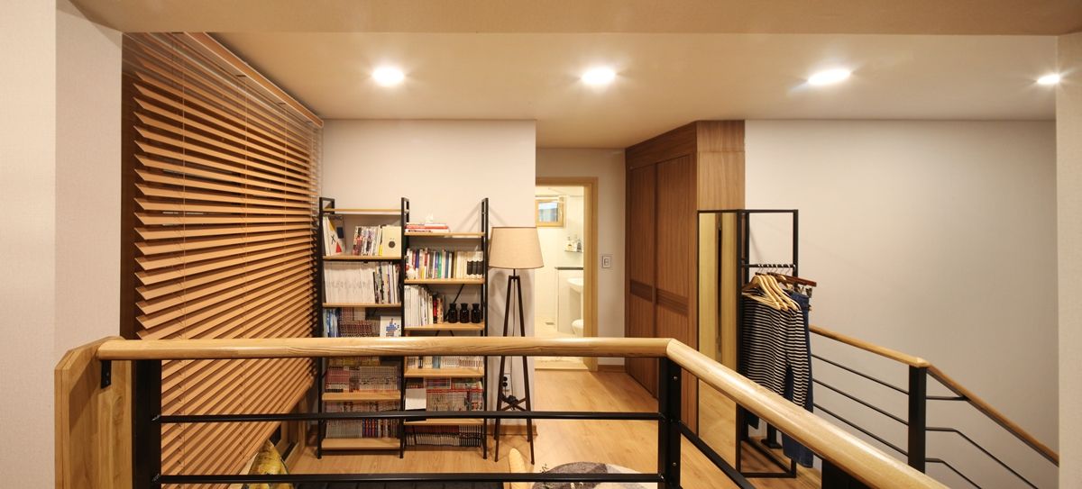 서로 다른 공간의 완벽한 어울림(대전 문창동 주택), 윤성하우징 윤성하우징 Classic style study/office