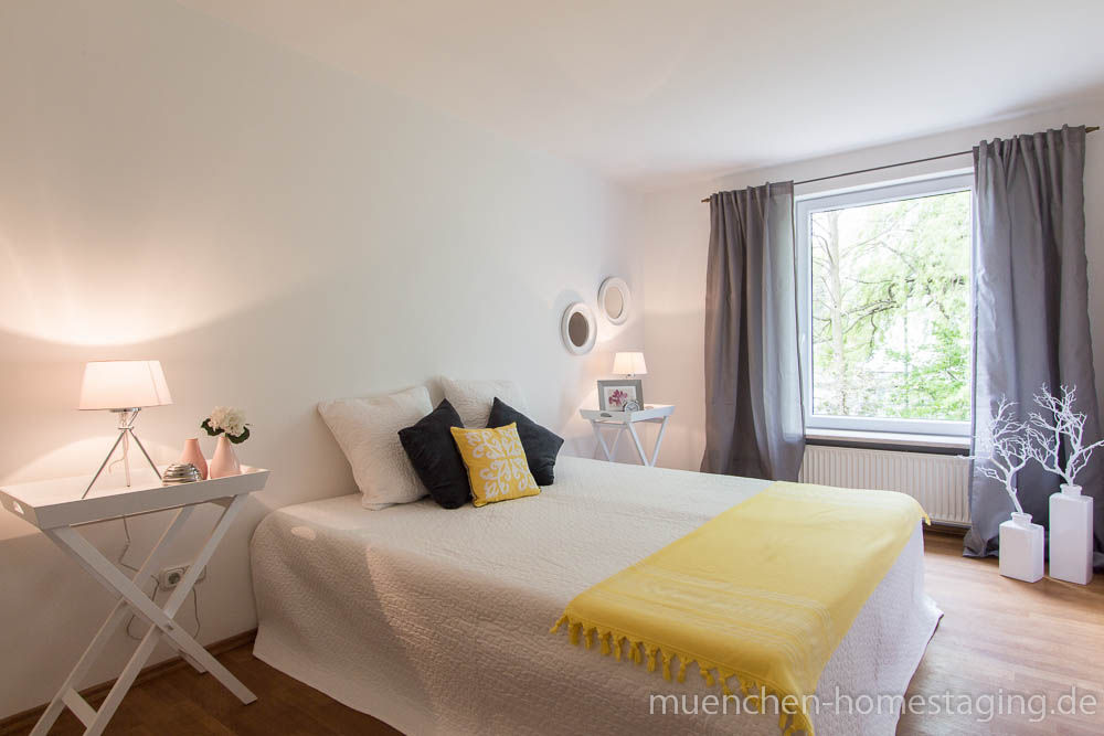 Home Staging im Sommer, Münchner HOME STAGING Agentur Münchner HOME STAGING Agentur Dormitorios de estilo rural