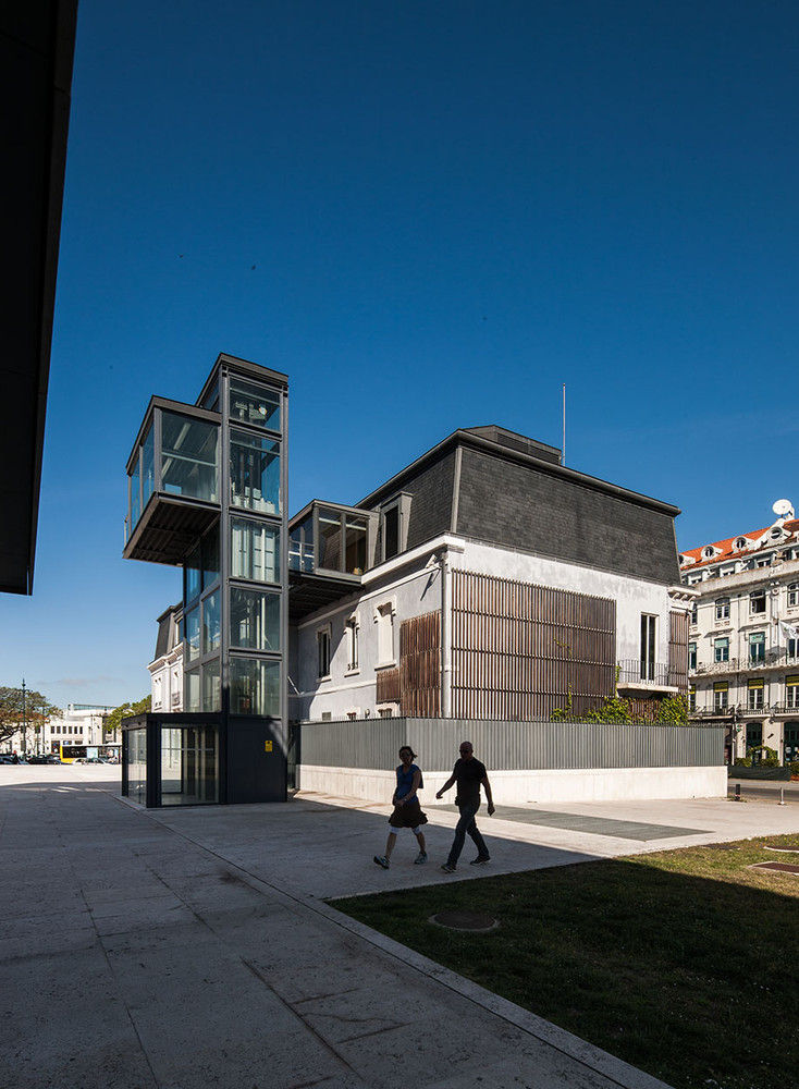 Reabilitação do Palacete do Relógio Alexandre Marques Pereira, Arquitectura Unipessoal Lda. Casas modernas