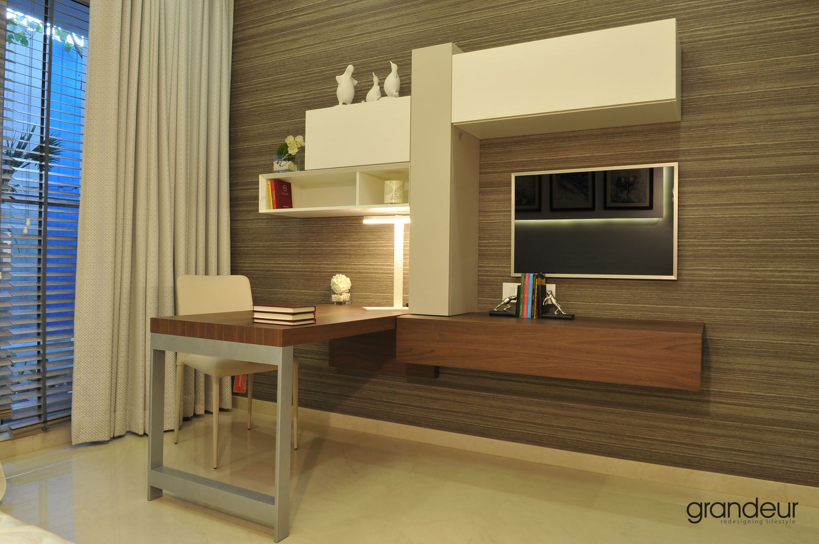 Study desk composition Grandeur Interiors Modern style study/office Desks