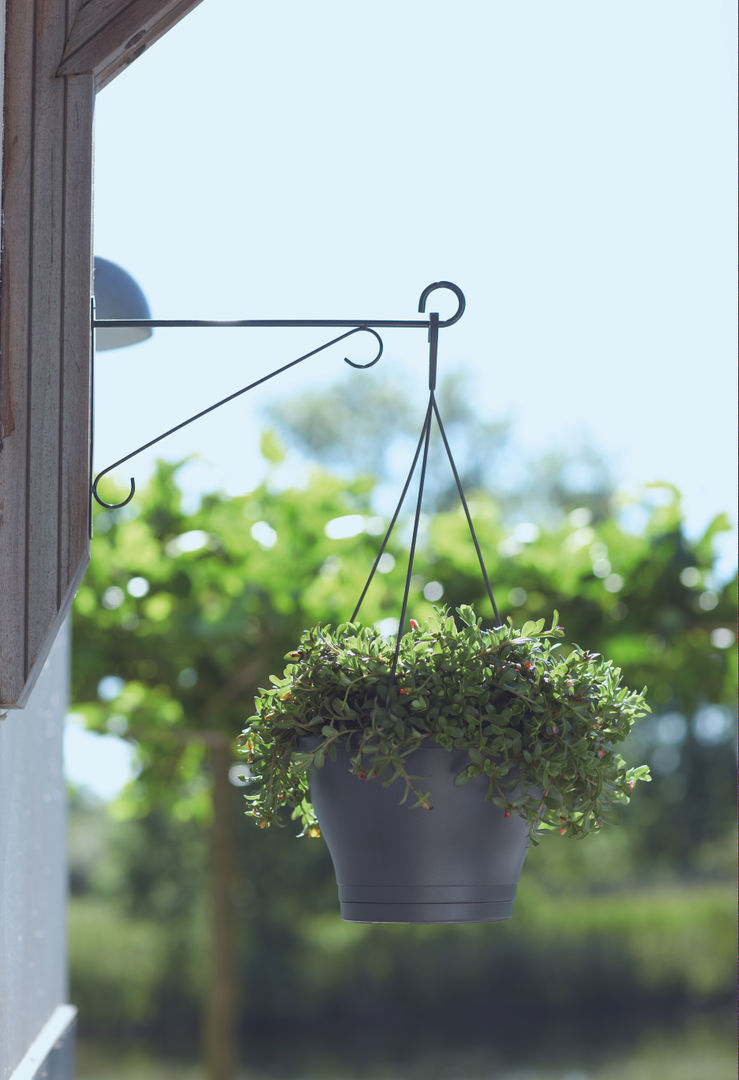 Loft Urban Hanging Basket Elho México Jardines de estilo minimalista Plástico Plantas y accesorios