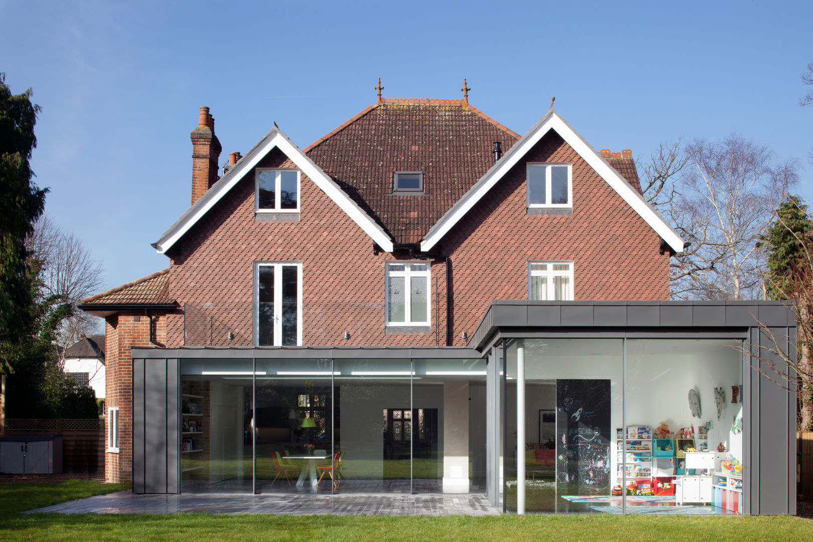 homify Puertas y ventanas modernas