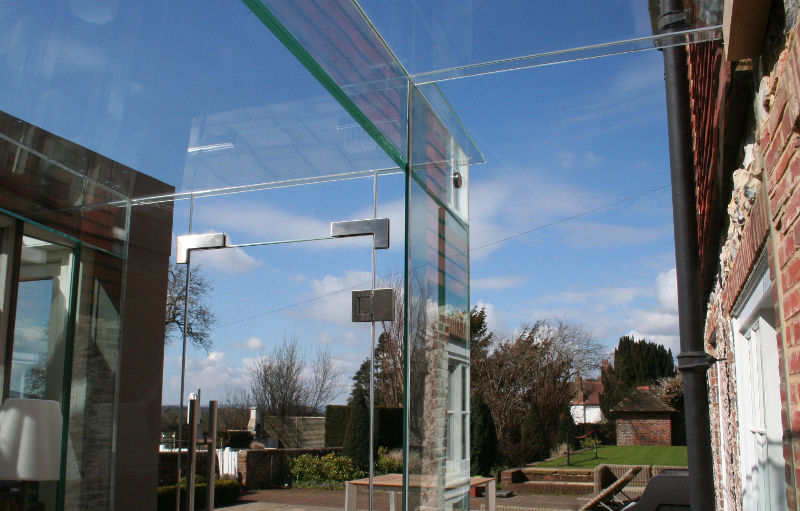 Glass door in glass linkway Ion Glass บ้านและที่อยู่อาศัย กระจกและแก้ว glass door