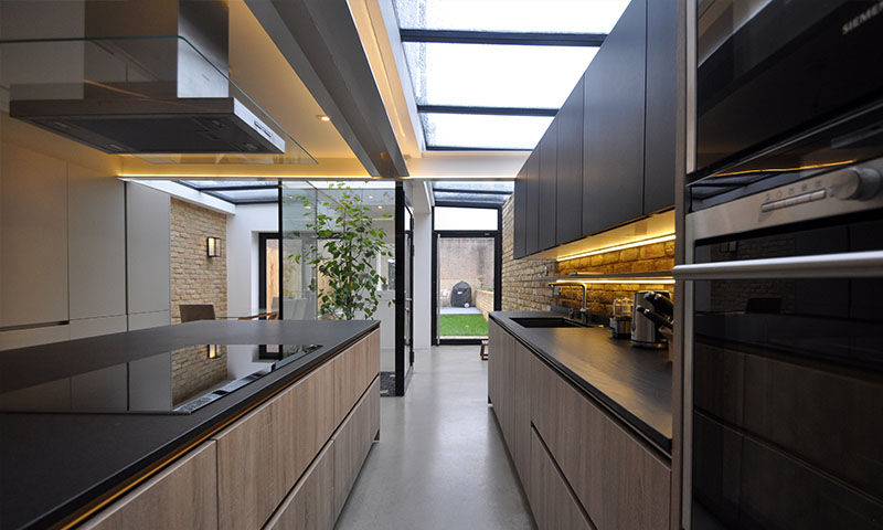 The Courtyard House , Space Group Architects Space Group Architects Kitchen