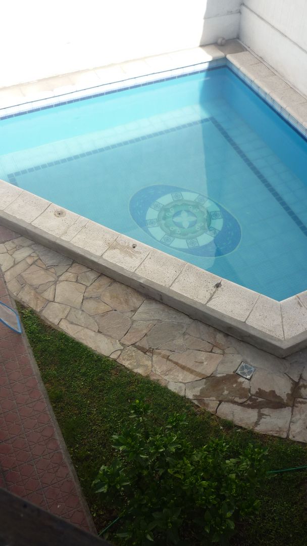 Mosaiquismo en fondo de piscina, Mosa Y Quito Mosa Y Quito Pool