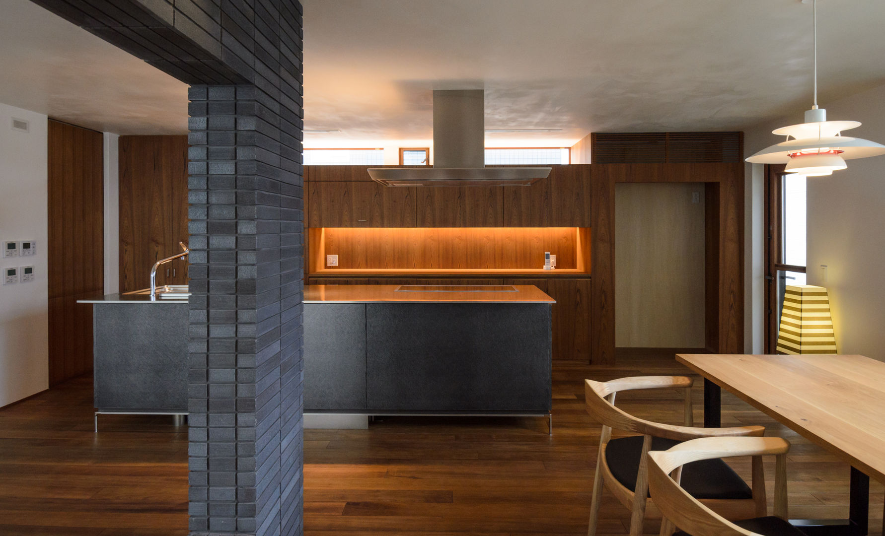 Okayama K.K_House, バウムスタイルアーキテクト一級建築士事務所 バウムスタイルアーキテクト一級建築士事務所 Modern dining room