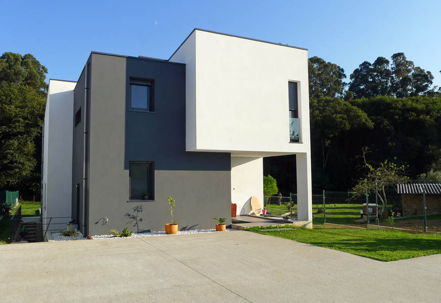 Vivienda en As Patiñas, AD+ arquitectura AD+ arquitectura Casas familiares