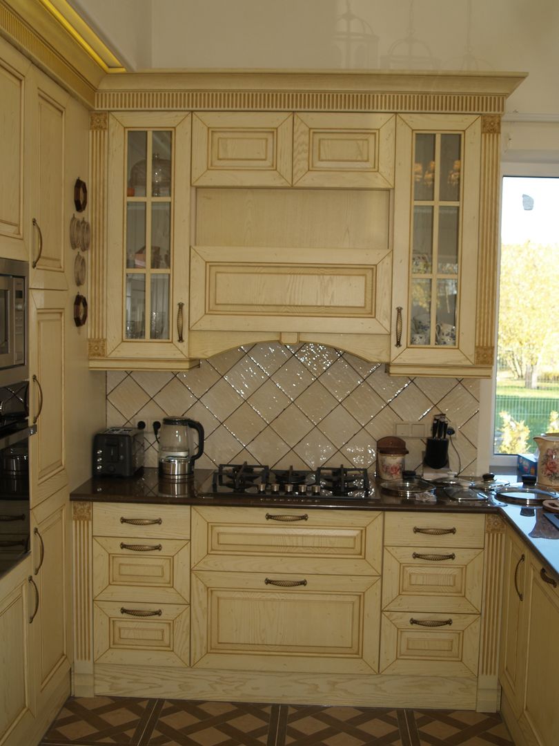 Кухня с островом URBAN wood Кухня в классическом стиле Твердая древесина Многоцветный классика,Кухонная мебель
