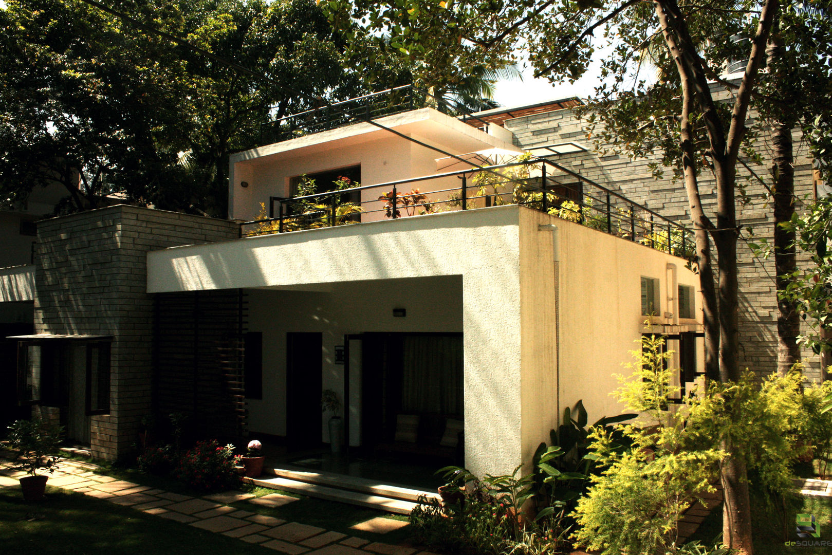 RESIDENCE FOR TALWAR, de square de square Rumah Modern