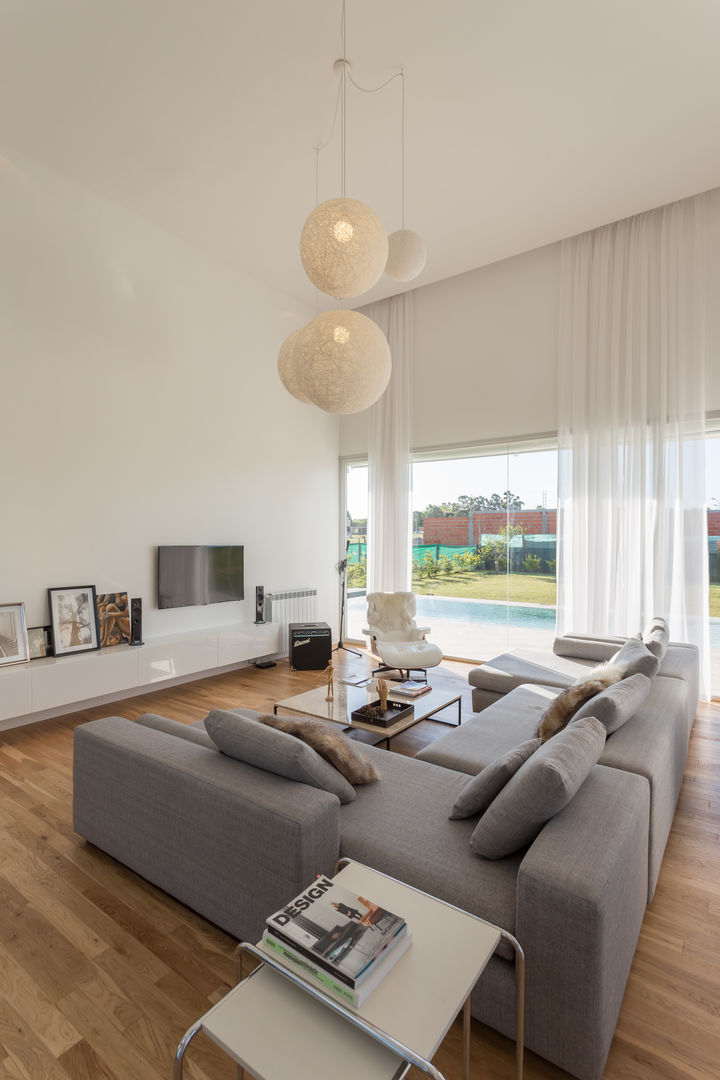 CASA VC - BARRIO SAN SEBASTIÁN- FUNES, VISMARACORSI ARQUITECTOS VISMARACORSI ARQUITECTOS Living room