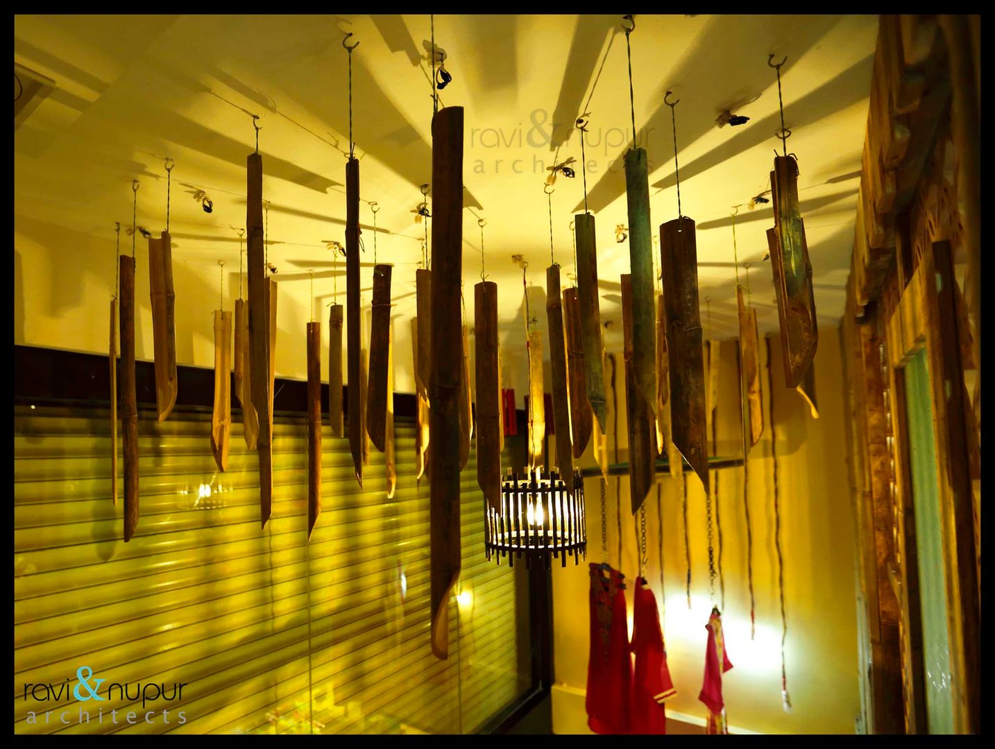 Bambooo Chandilier RAVI - NUPUR ARCHITECTS Commercial spaces Commercial Spaces