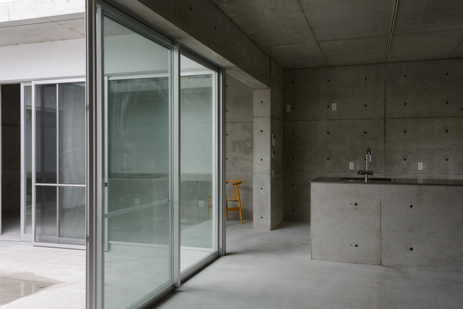 みなも, 風景のある家.LLC 風景のある家.LLC Comedores de estilo minimalista Concreto