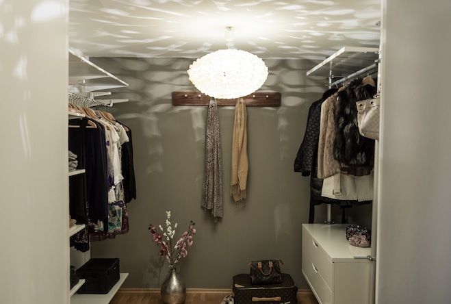 homify Modern dressing room