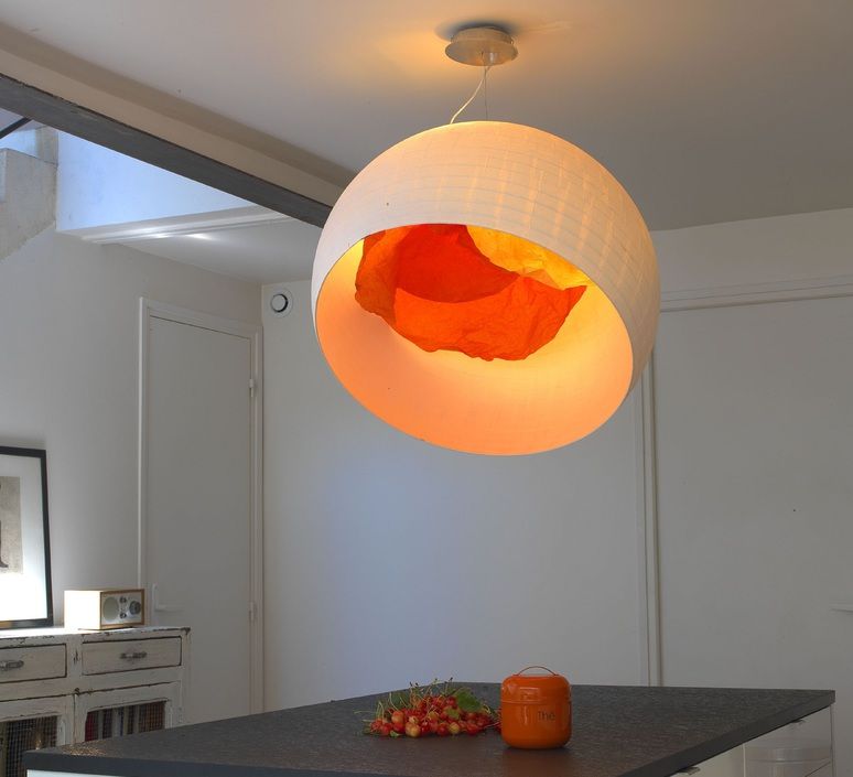 SUSPENSION, COQUILLE D'ŒUF, BLANC, MANDARINE, Ø74CM - CELINE-WRIGHT NEDGIS Living room Paper Lighting
