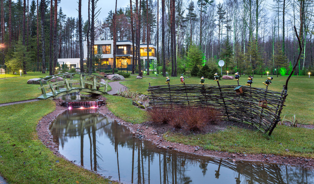 Современный дом у озера, Дмитрий Кругляк Дмитрий Кругляк Modern garden