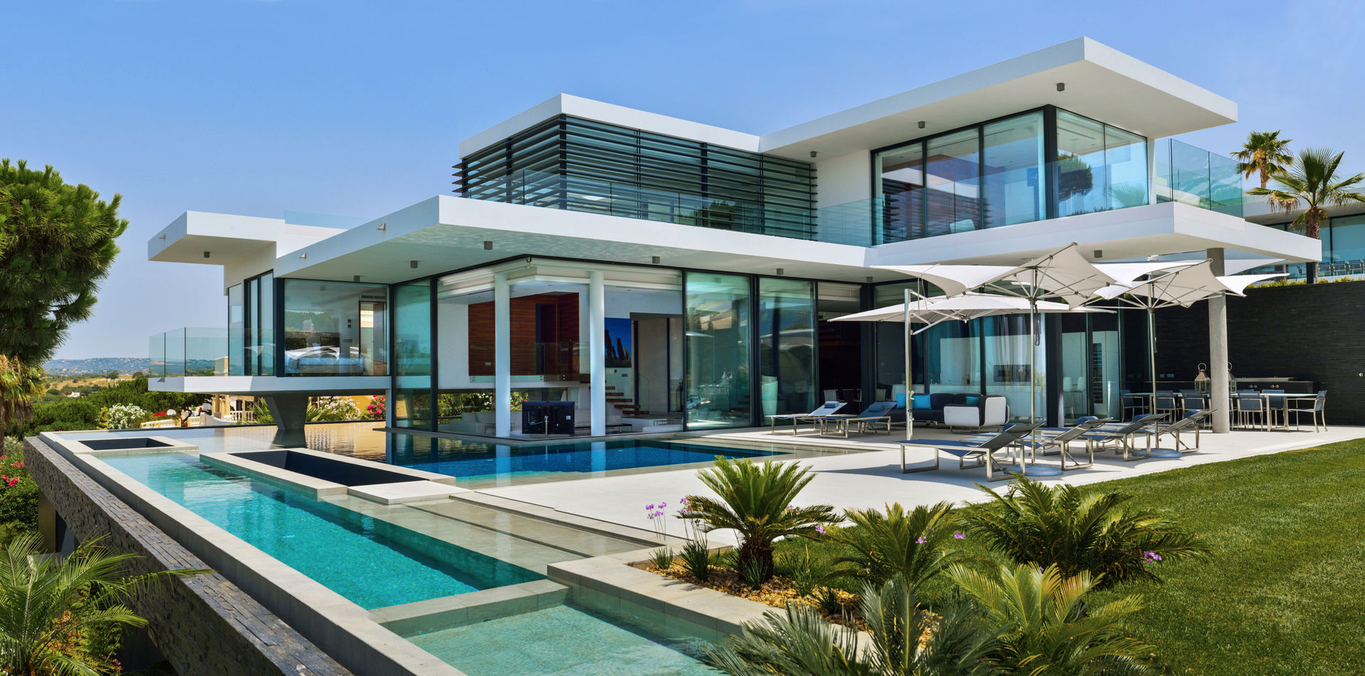 Modern Villa Vale do Lobo, Pure Allure Interior Pure Allure Interior Balcon, Veranda & Terrasse modernes Mobilier