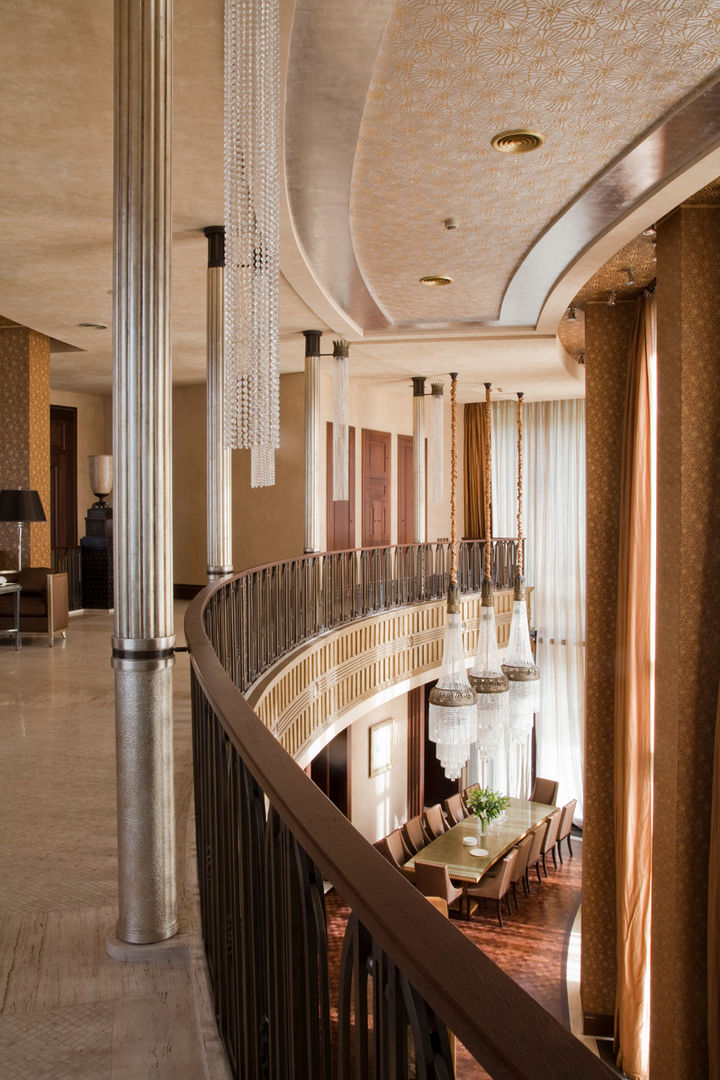 Banana House, FABER GROUP FABER GROUP Classic style corridor, hallway and stairs