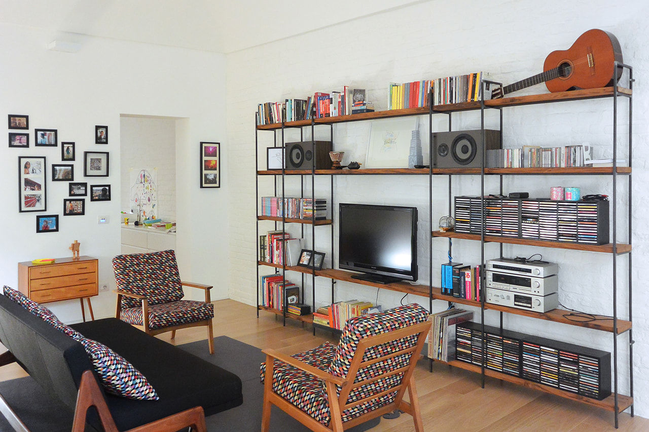 AppartamentoTR libreria studiovert Soggiorno moderno legno rovere,telaio metallico,libreria,arredo anni 50