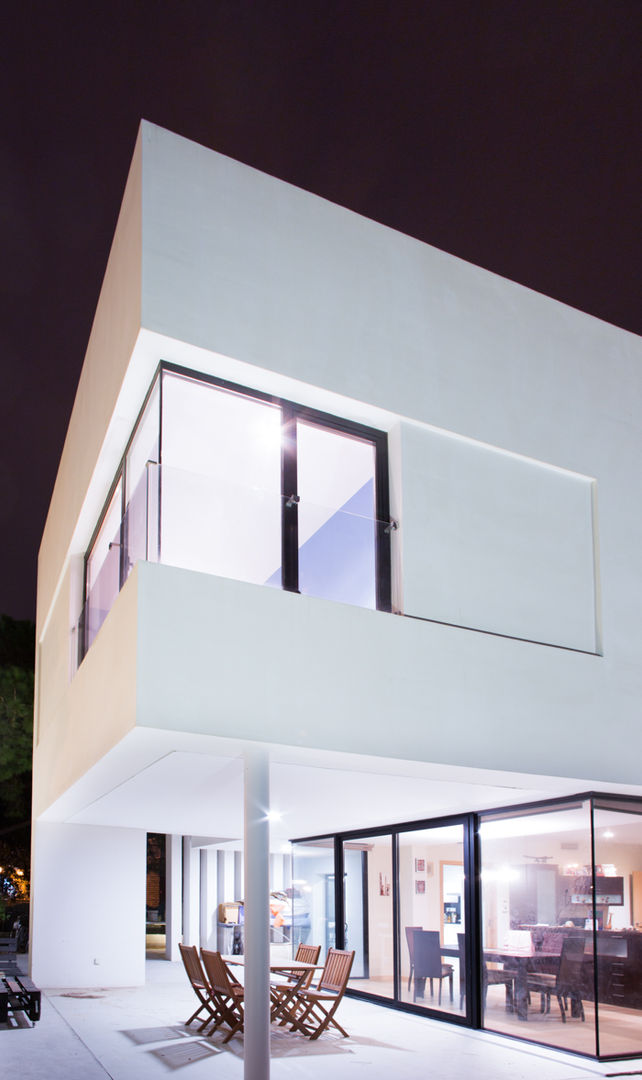 Casa David y Esther, Robert Arquitectes Robert Arquitectes Modern balcony, veranda & terrace