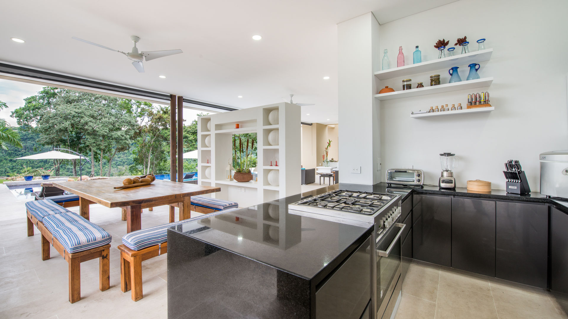 homify Minimalist kitchen