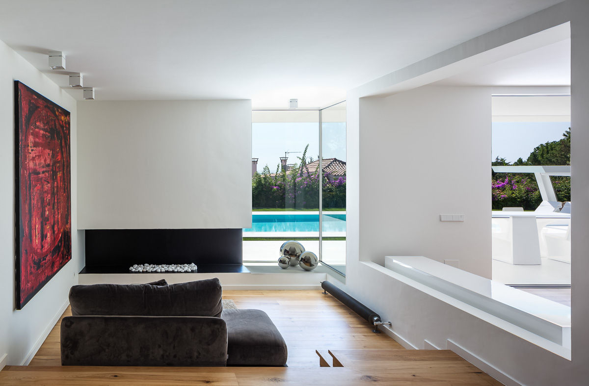 Casa Herrero | 08023 architects, Simon Garcia | arqfoto Simon Garcia | arqfoto Вітальня