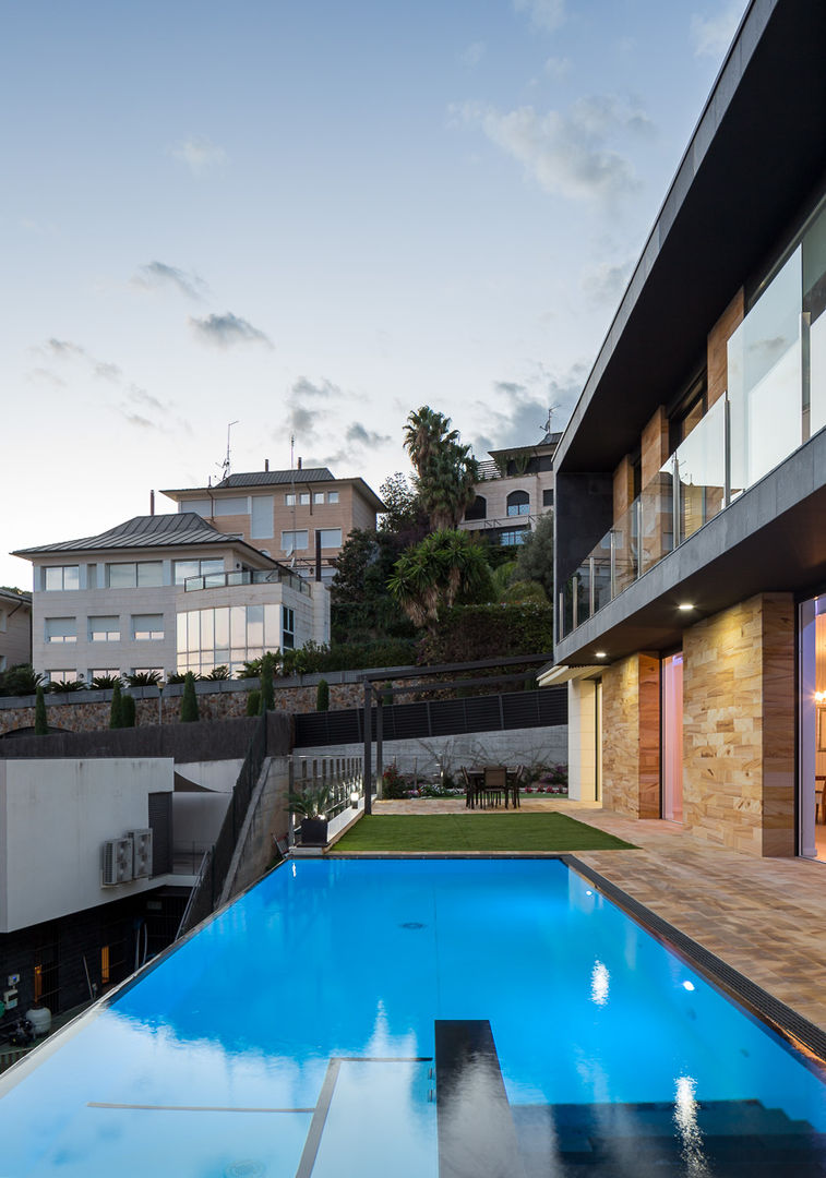 Casa E | 08023 architects, Simon Garcia | arqfoto Simon Garcia | arqfoto Piscinas