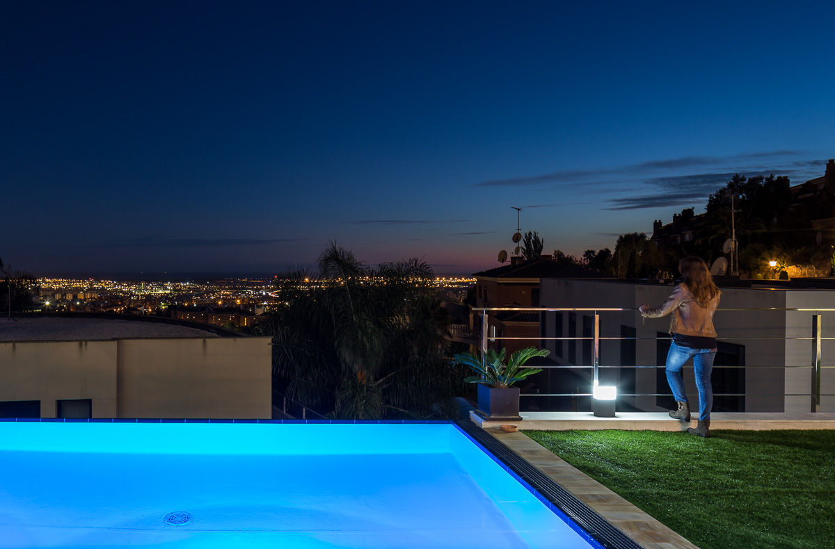 Casa E | 08023 architects, Simon Garcia | arqfoto Simon Garcia | arqfoto Piscinas modernas