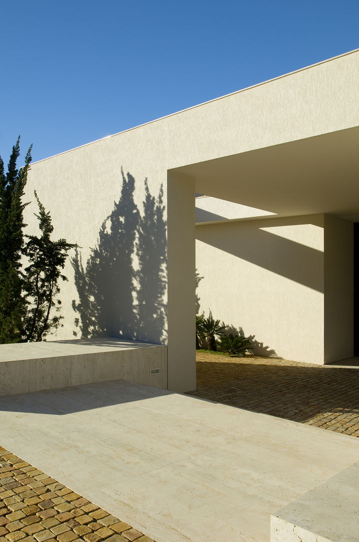 Casa no Morro do Chapéu, Lanza Arquitetos Lanza Arquitetos Casas modernas