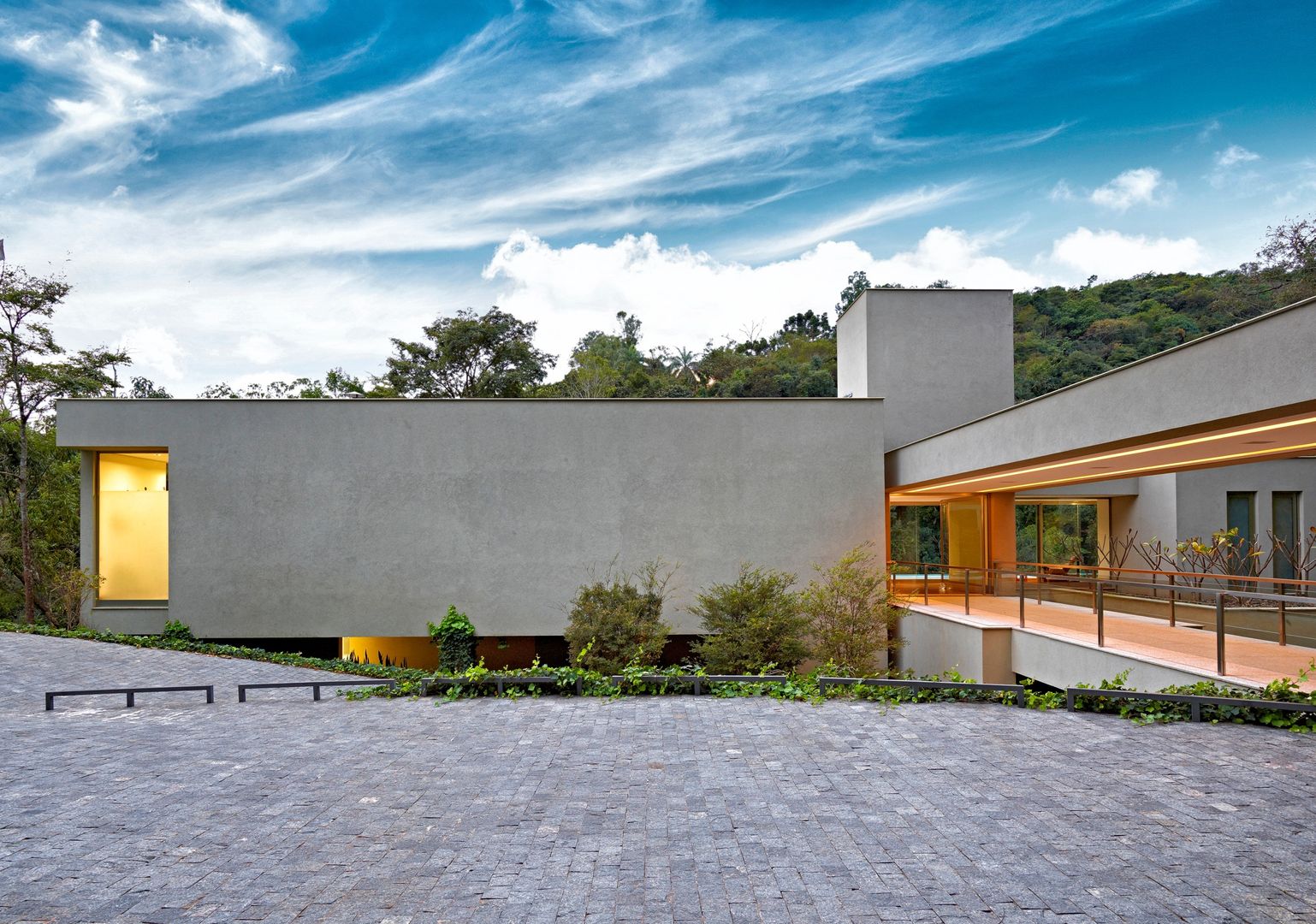 Casa Bosque da Ribeira, Lanza Arquitetos Lanza Arquitetos Modern houses