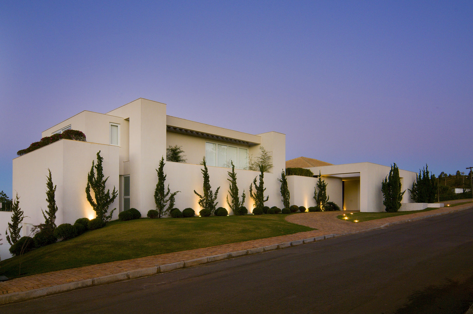 Alberto Alkmim, Lanza Arquitetos Lanza Arquitetos Modern houses