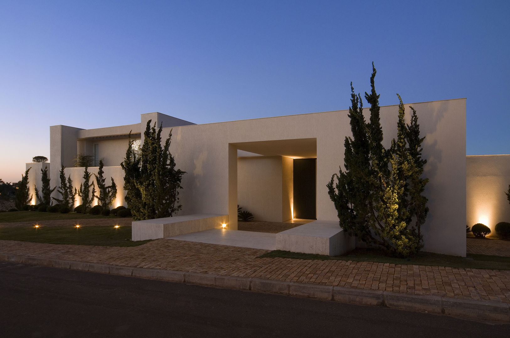 Alberto Alkmim, Lanza Arquitetos Lanza Arquitetos Modern houses