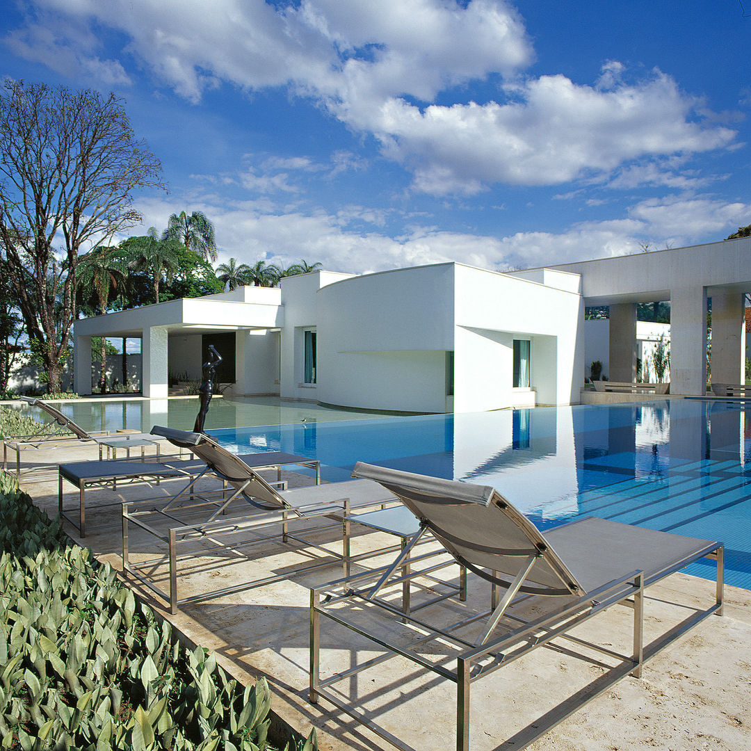 Casa na Pampulha, Lanza Arquitetos Lanza Arquitetos Casas de estilo moderno