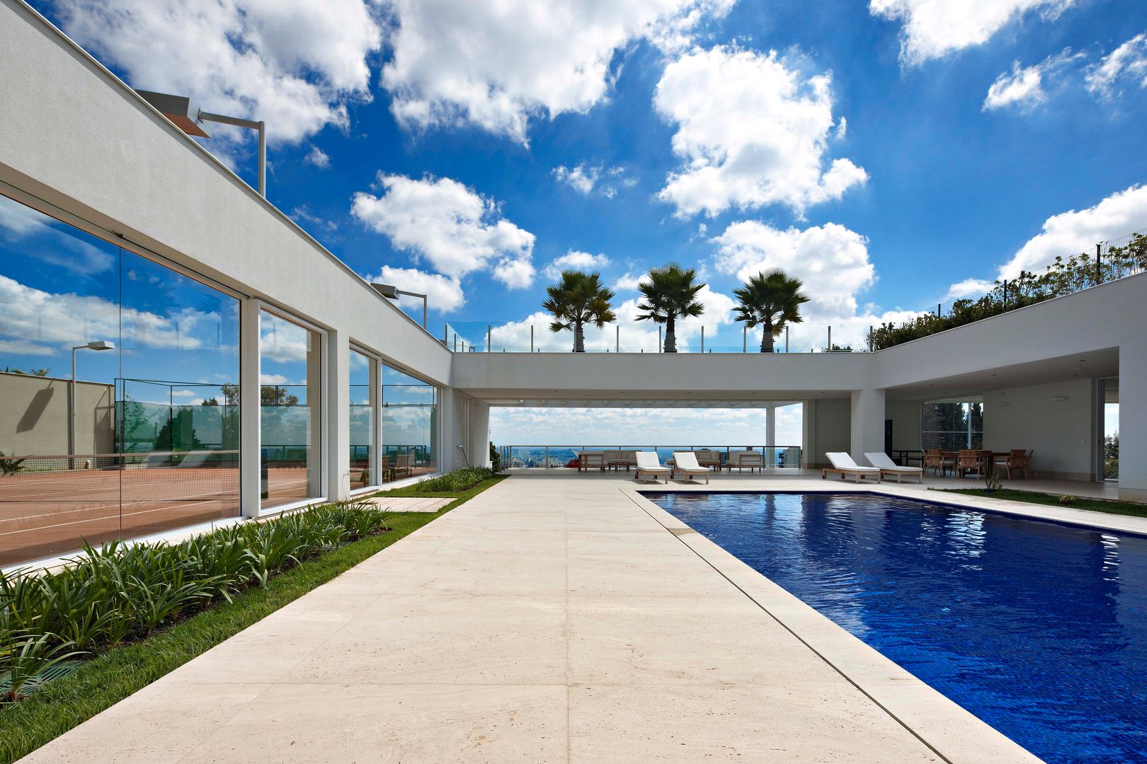 Casa nas Mangabeiras, Lanza Arquitetos Lanza Arquitetos Piscinas modernas