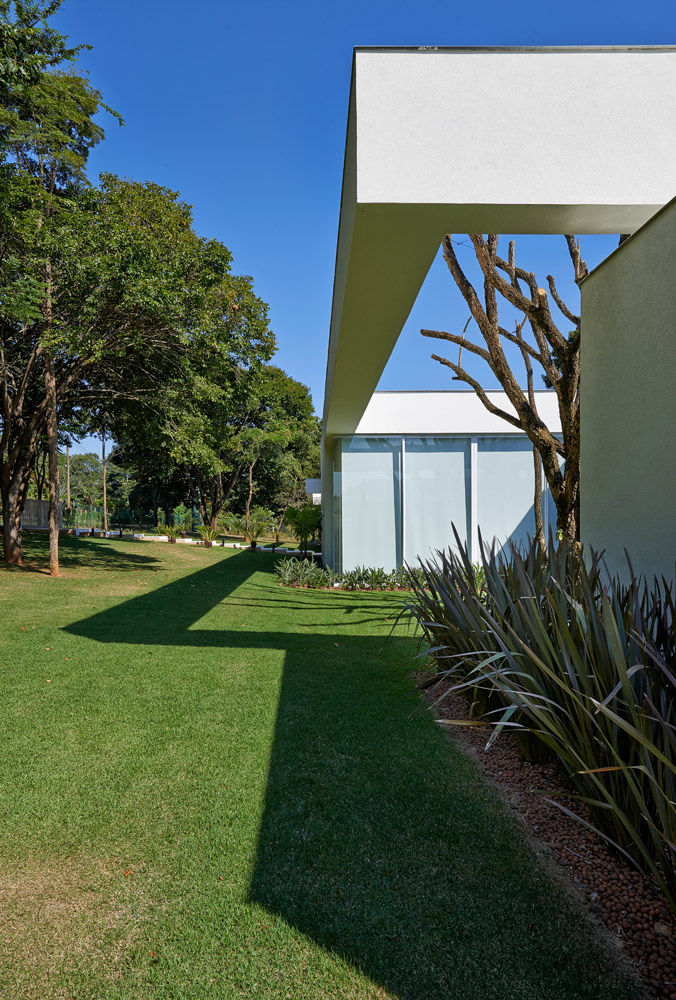 Casa na Estancia das Amendoeiras , Lanza Arquitetos Lanza Arquitetos Casas modernas