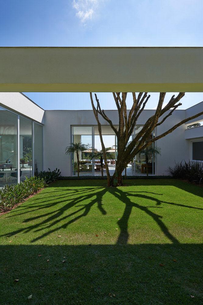 Casa na Estancia das Amendoeiras , Lanza Arquitetos Lanza Arquitetos Casas modernas