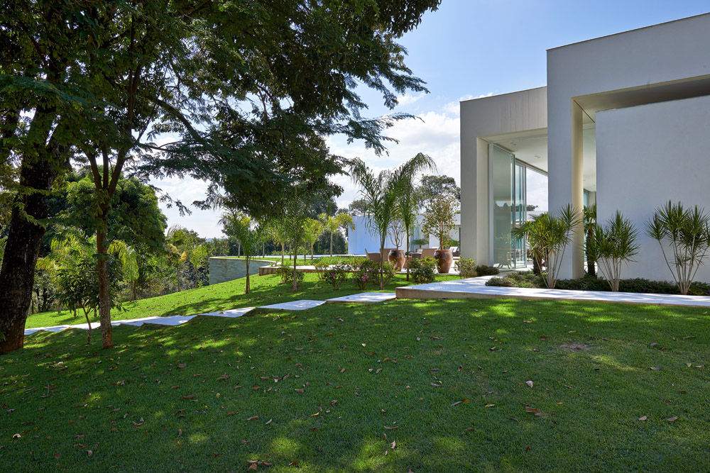 Casa na Estancia das Amendoeiras , Lanza Arquitetos Lanza Arquitetos Casas modernas