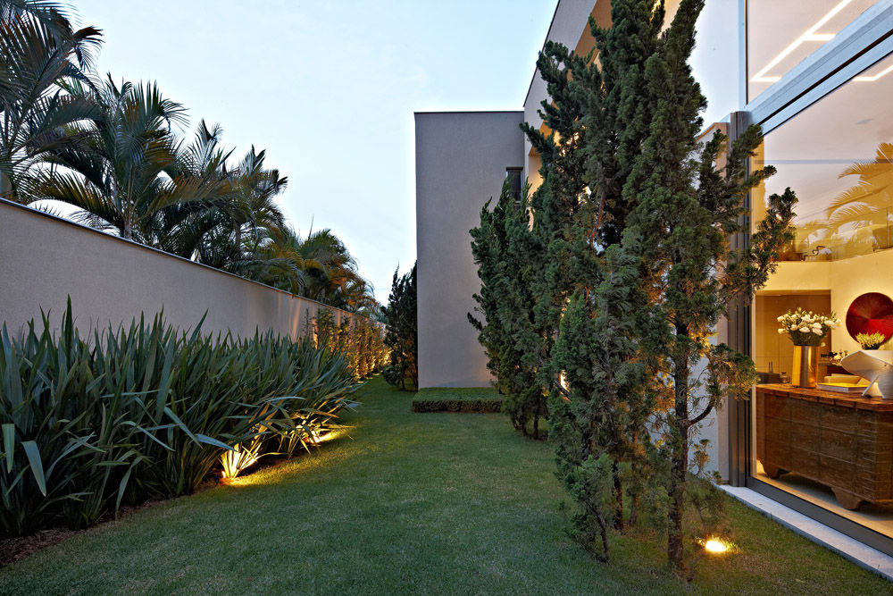 Paulo Henrique, Lanza Arquitetos Lanza Arquitetos Jardines modernos: Ideas, imágenes y decoración