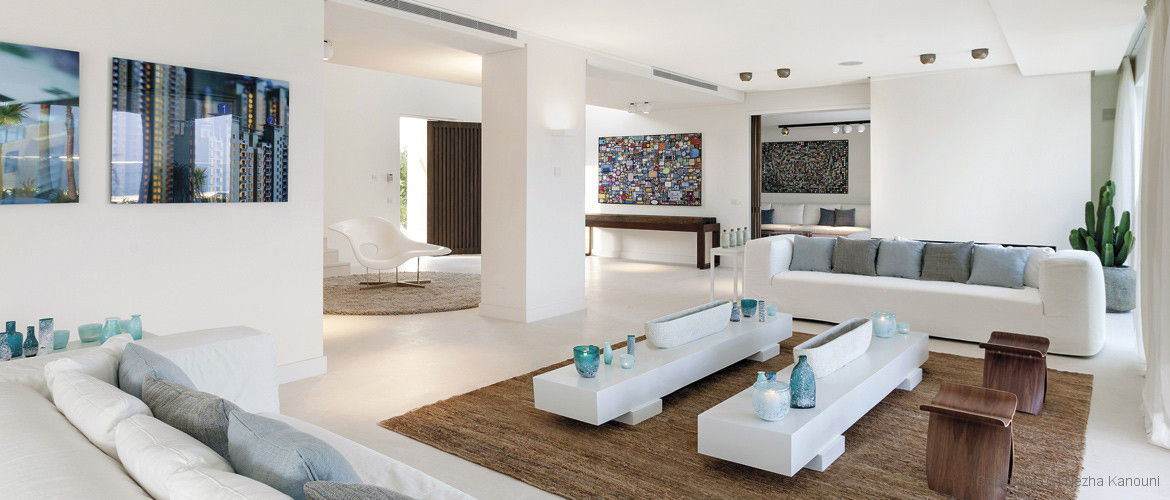 Formal Living Room GSI Interior Design & Manufacture Minimalist living room