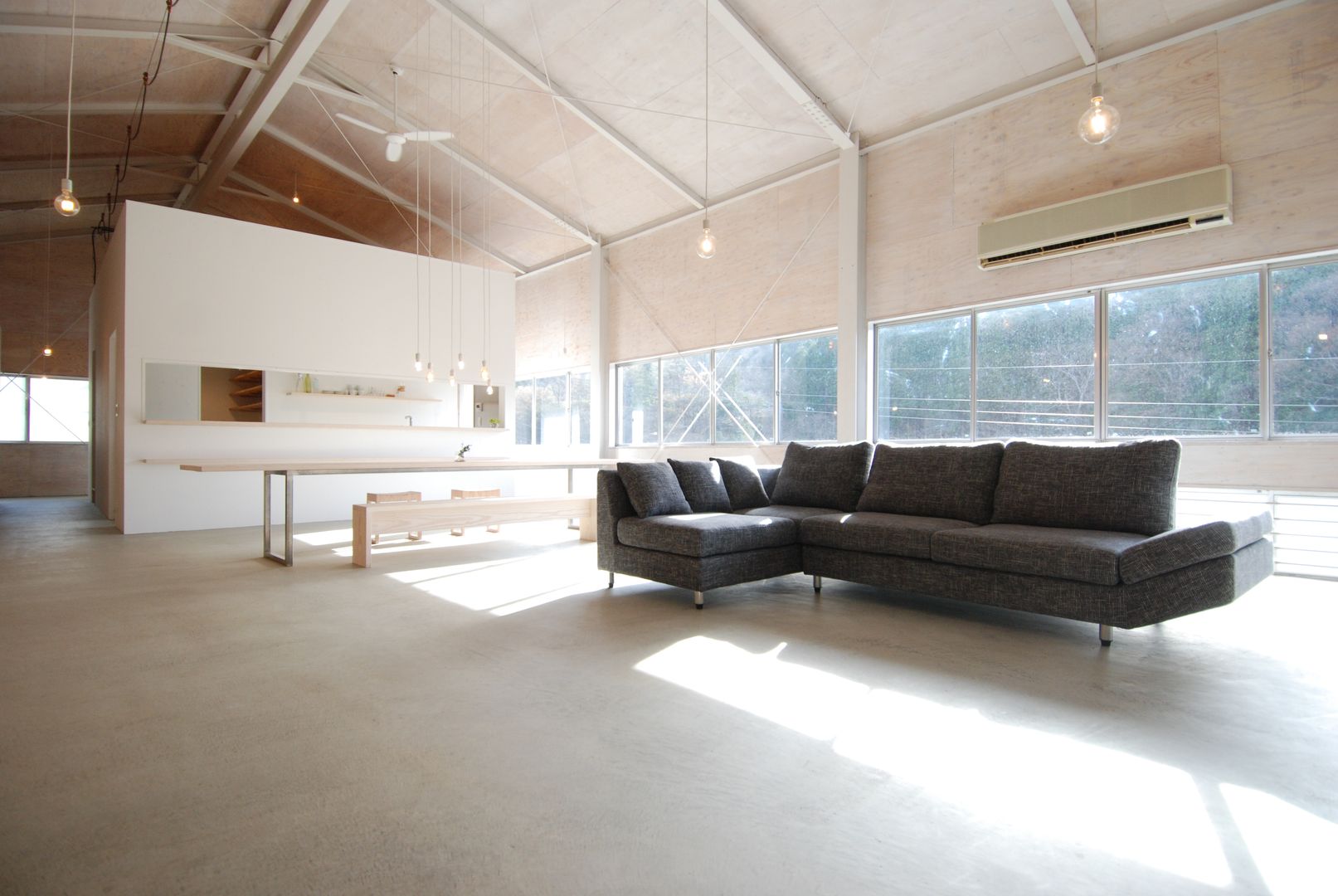 HOME BASE, 株式会社PLUS CASA 株式会社PLUS CASA Eclectic style living room