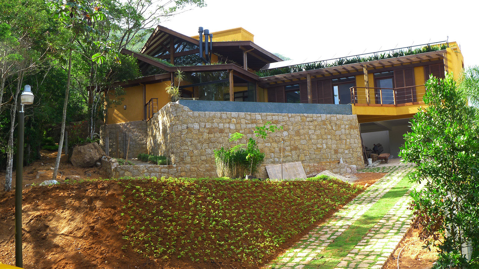 Casa Santo Antonio de Lisboa, Baixo Impacto Arquitetura Ltda. Baixo Impacto Arquitetura Ltda. Casas de estilo rústico