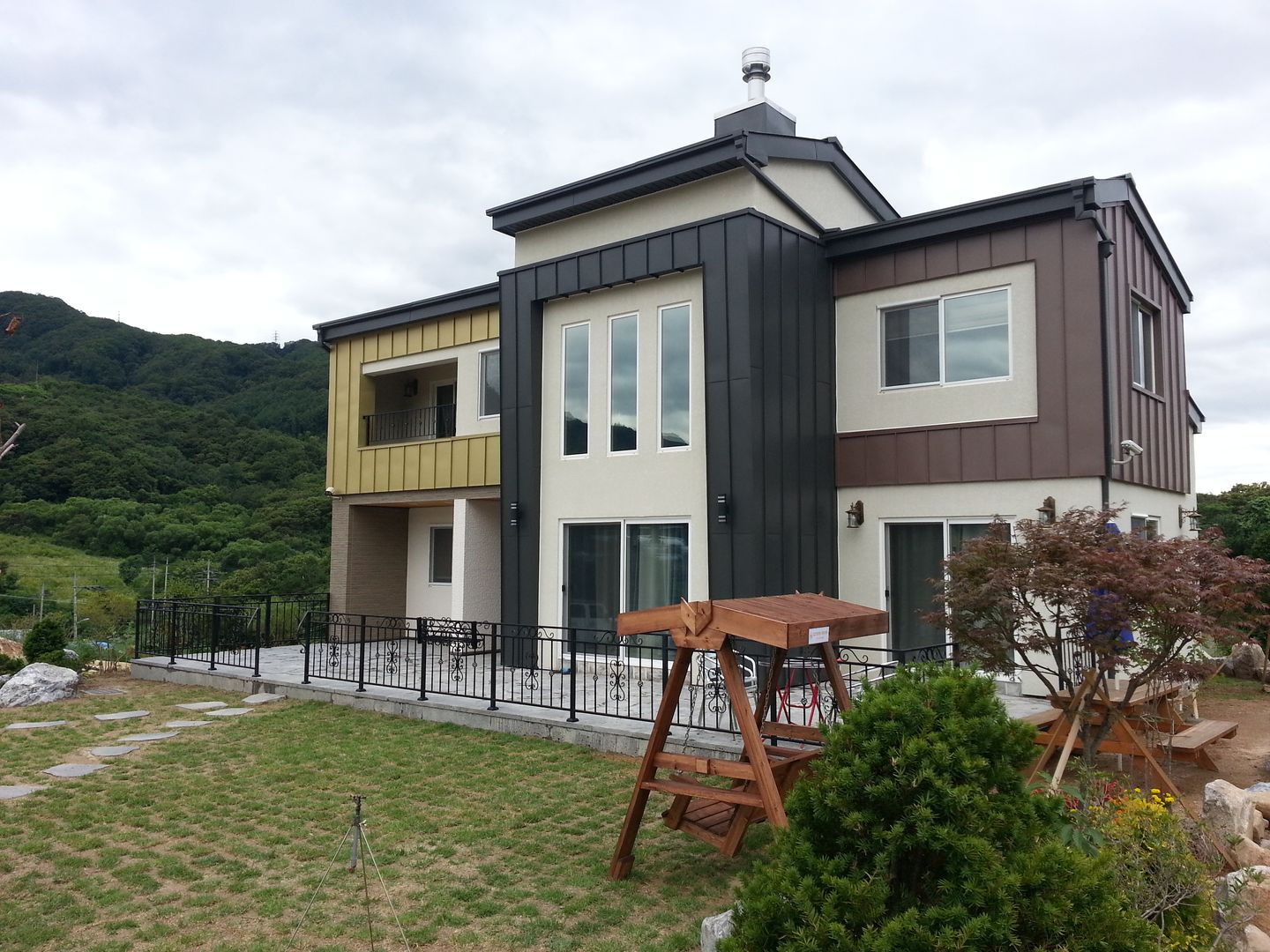 팀버하우스 9 homify Modern houses