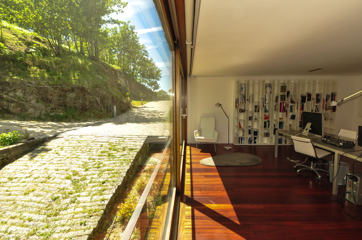 Casa Rui Leal, Lousinha Arquitectos Lousinha Arquitectos مكتب عمل أو دراسة