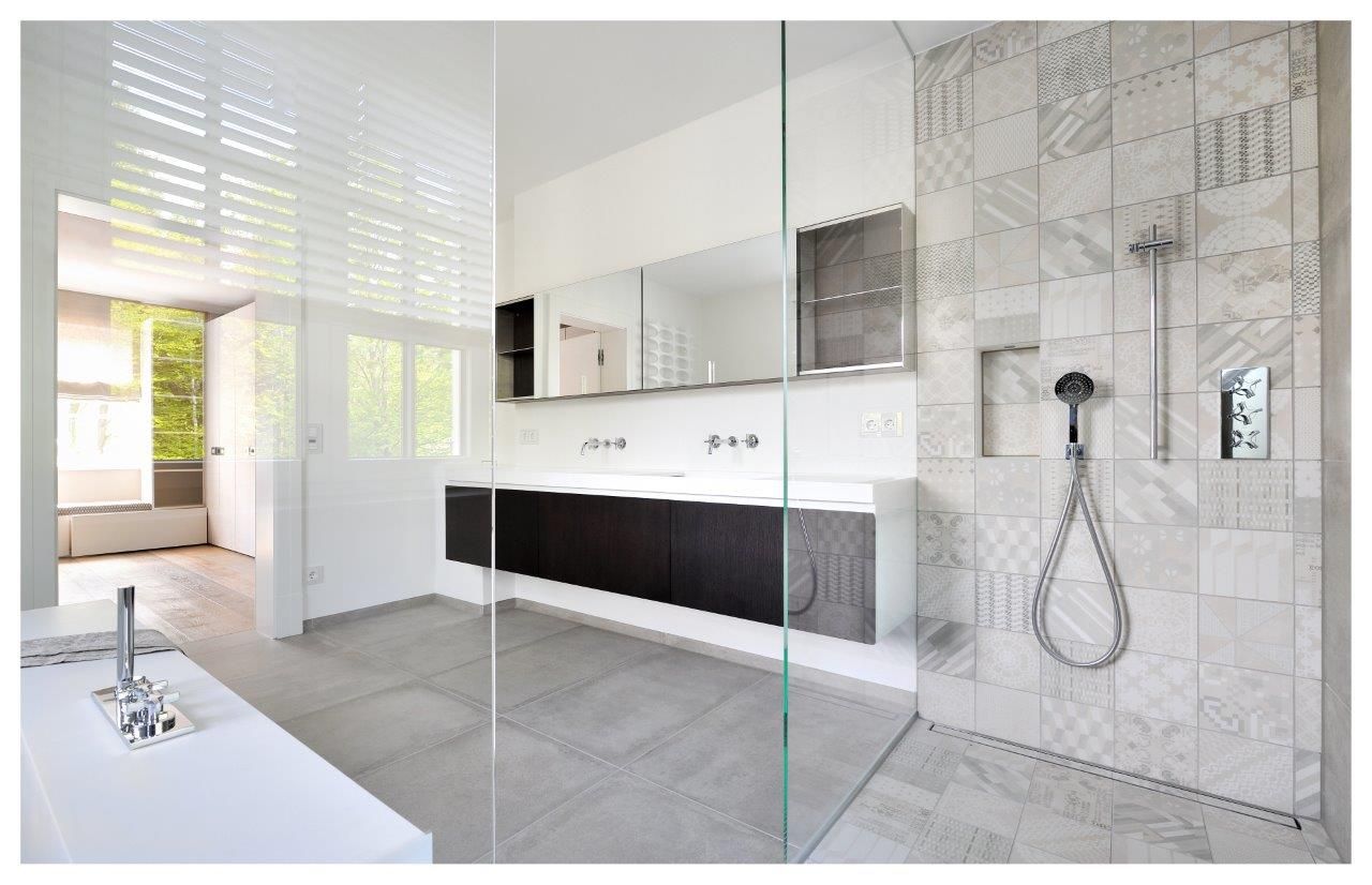 homify Salle de bain moderne