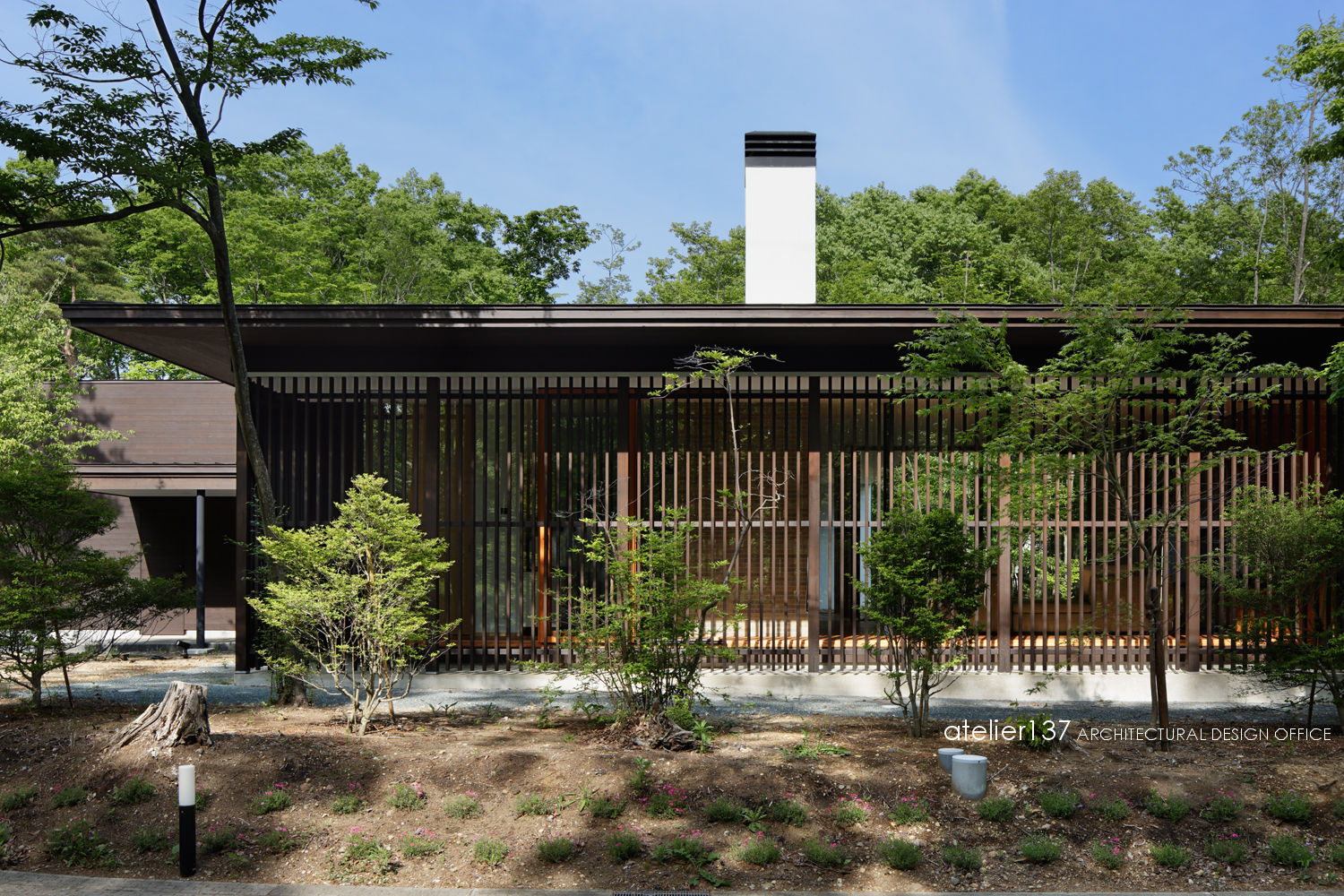 038那須Fさんの家, atelier137 ARCHITECTURAL DESIGN OFFICE atelier137 ARCHITECTURAL DESIGN OFFICE Casas de estilo clásico Madera Acabado en madera