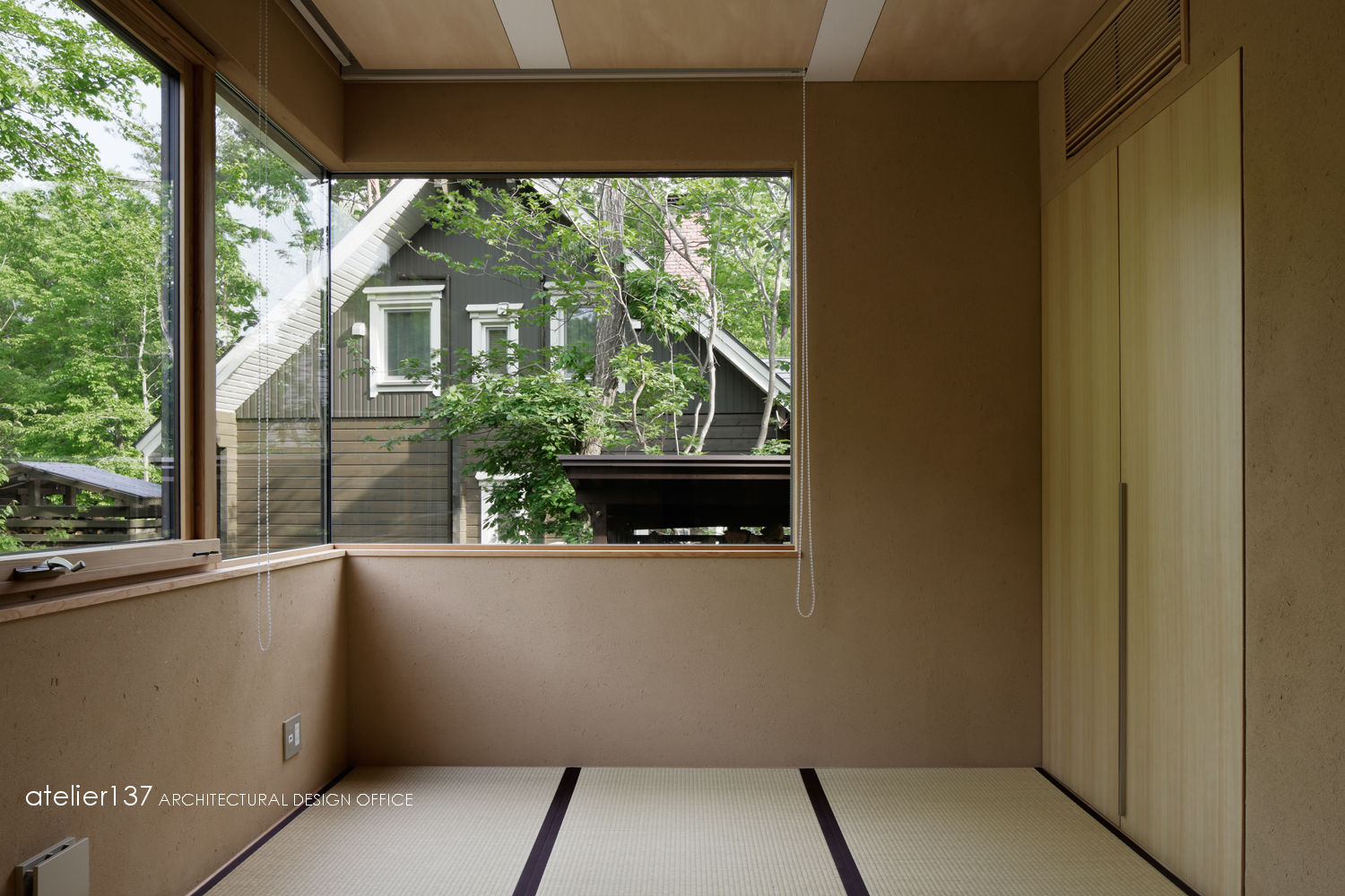 038那須Fさんの家, atelier137 ARCHITECTURAL DESIGN OFFICE atelier137 ARCHITECTURAL DESIGN OFFICE Dormitorios clásicos