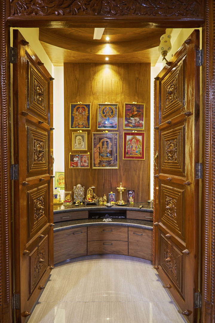 temple doors iSTUDIO Architecture Modern windows & doors Picture frame,Wood,Interior design,Wood stain,Floor,Art,Flooring,Wall,Hardwood,Hall