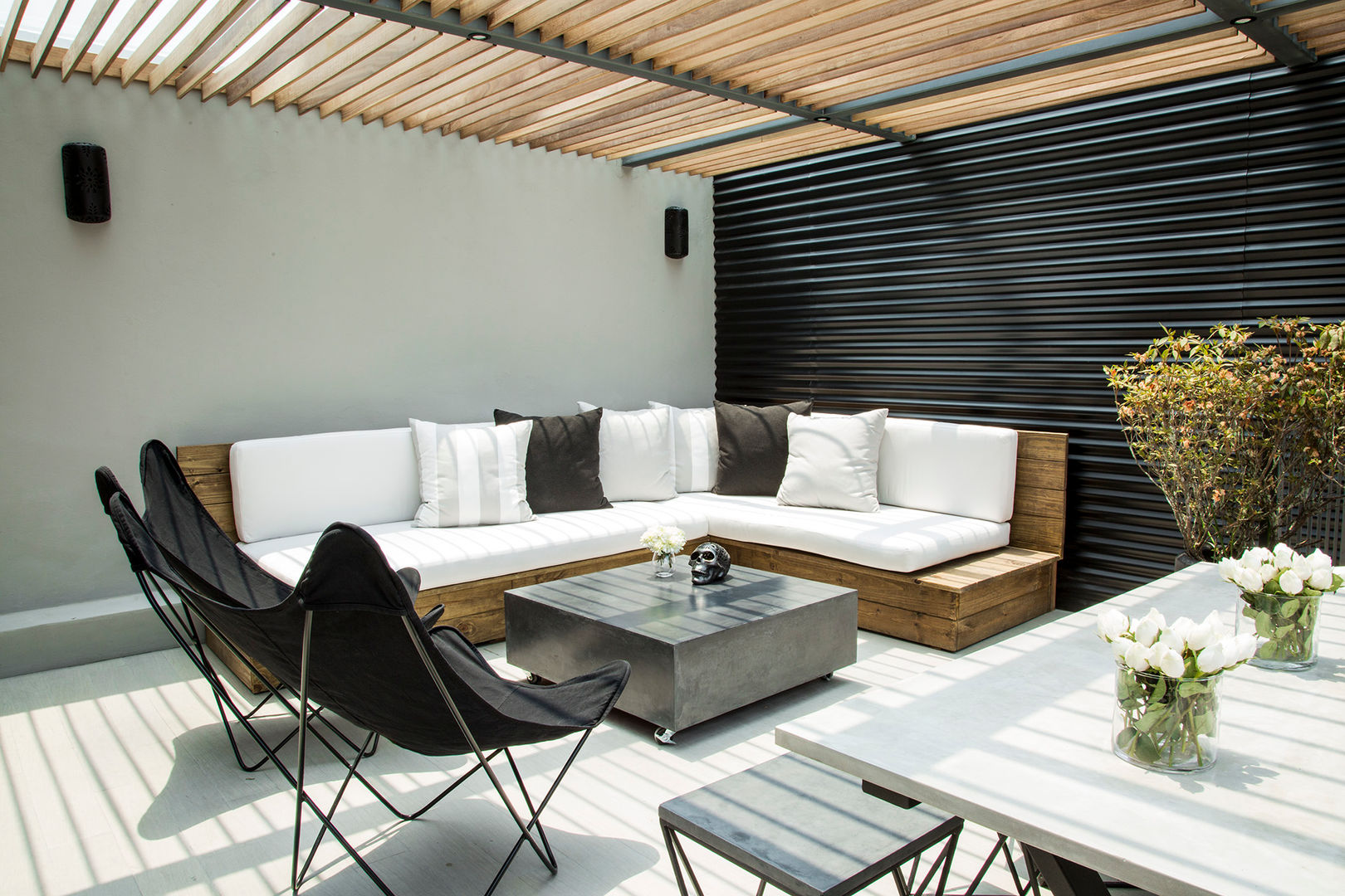 ROOF GARDEN 1 homify Balcones y terrazas modernos Mobiliario