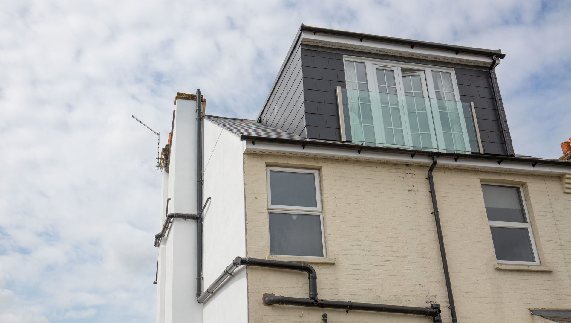 Do you fancy your own loft conversion? homify Modern houses loft conversion,roof,balcony