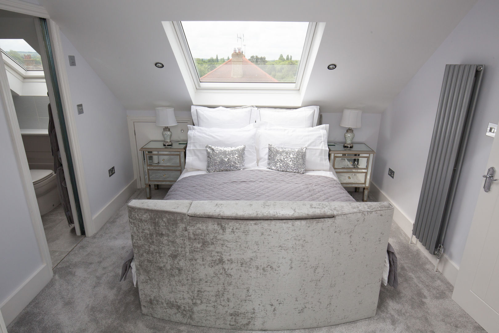 I'd never want to leave this bed! homify Habitaciones modernas bed,bedroom,attic bedroom,loft conversion